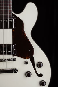 Collings I-35 Deluxe in Olympic White